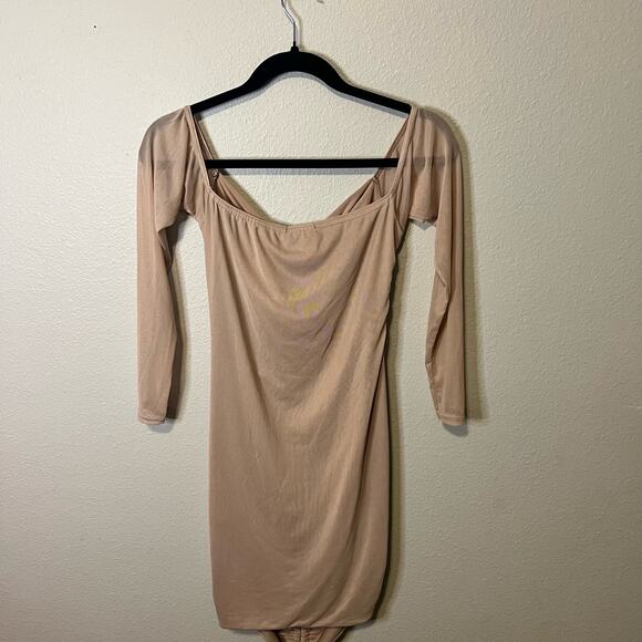 NWT PrettyLittleThing Tan Long Sleeve Ruched Mini Dress Size 8 - Picture 5 of 6